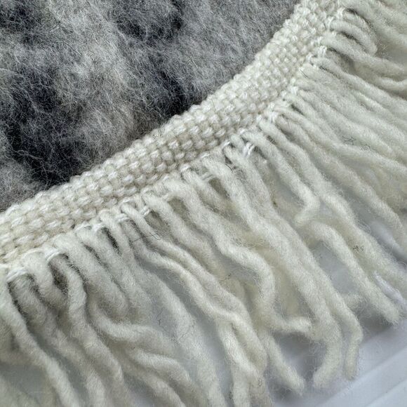 Vintage Alpaca Wool Poncho Cape Hooded Llama Fringe Peru Handmade Boho OS - Picture 6 of 15